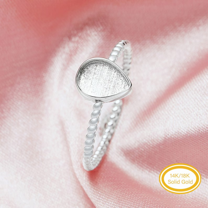 Pear Twist Bezel Ring (5x7mm, 6x8mm, 7x9mm)-14K Gold (#1294719)