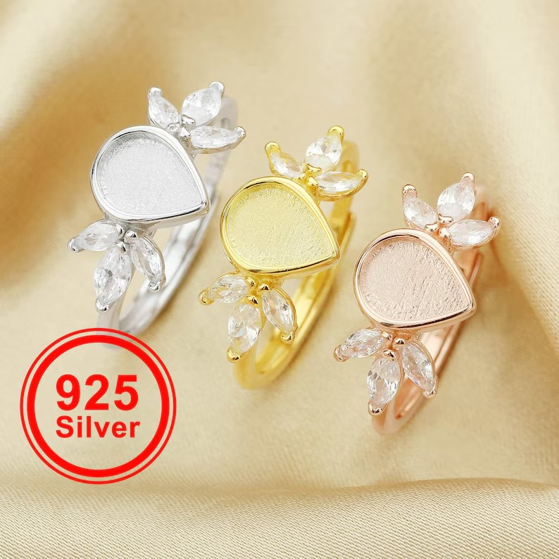 Pear 6x8mm Ring with Moissanite Diamonds; 925 Sterling Silver (#1294600)