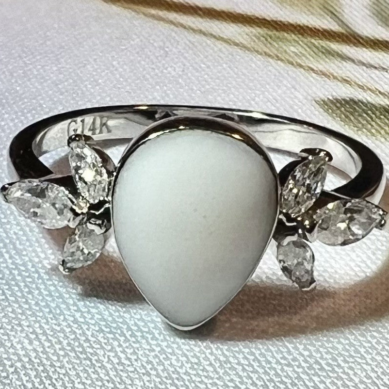 Pear 6x8mm Ring with Moissanite Diamonds; 925 Sterling Silver (#1294600)
